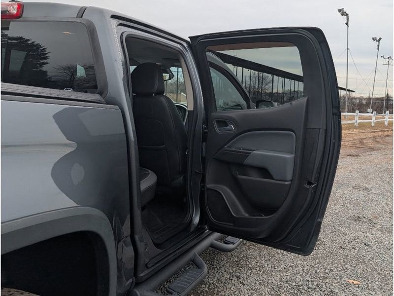 Used 2016 Chevrolet Colorado Z71 w/ LPO, Gearon Divider Package image 12