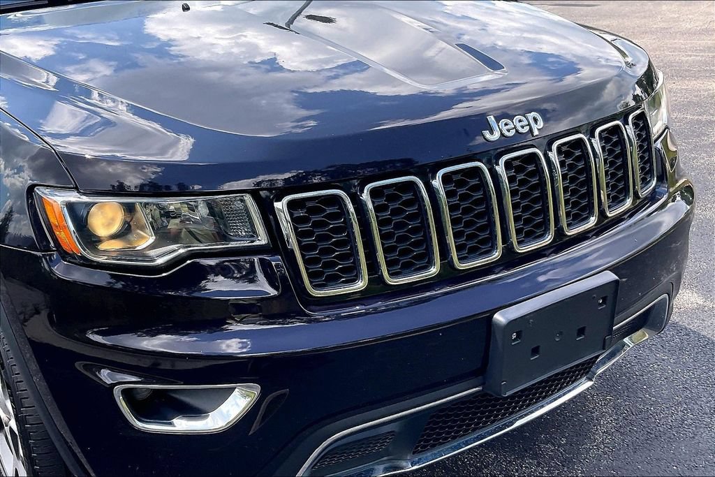 Used 2021 Jeep Grand Cherokee Limited AWD/4WD image 31