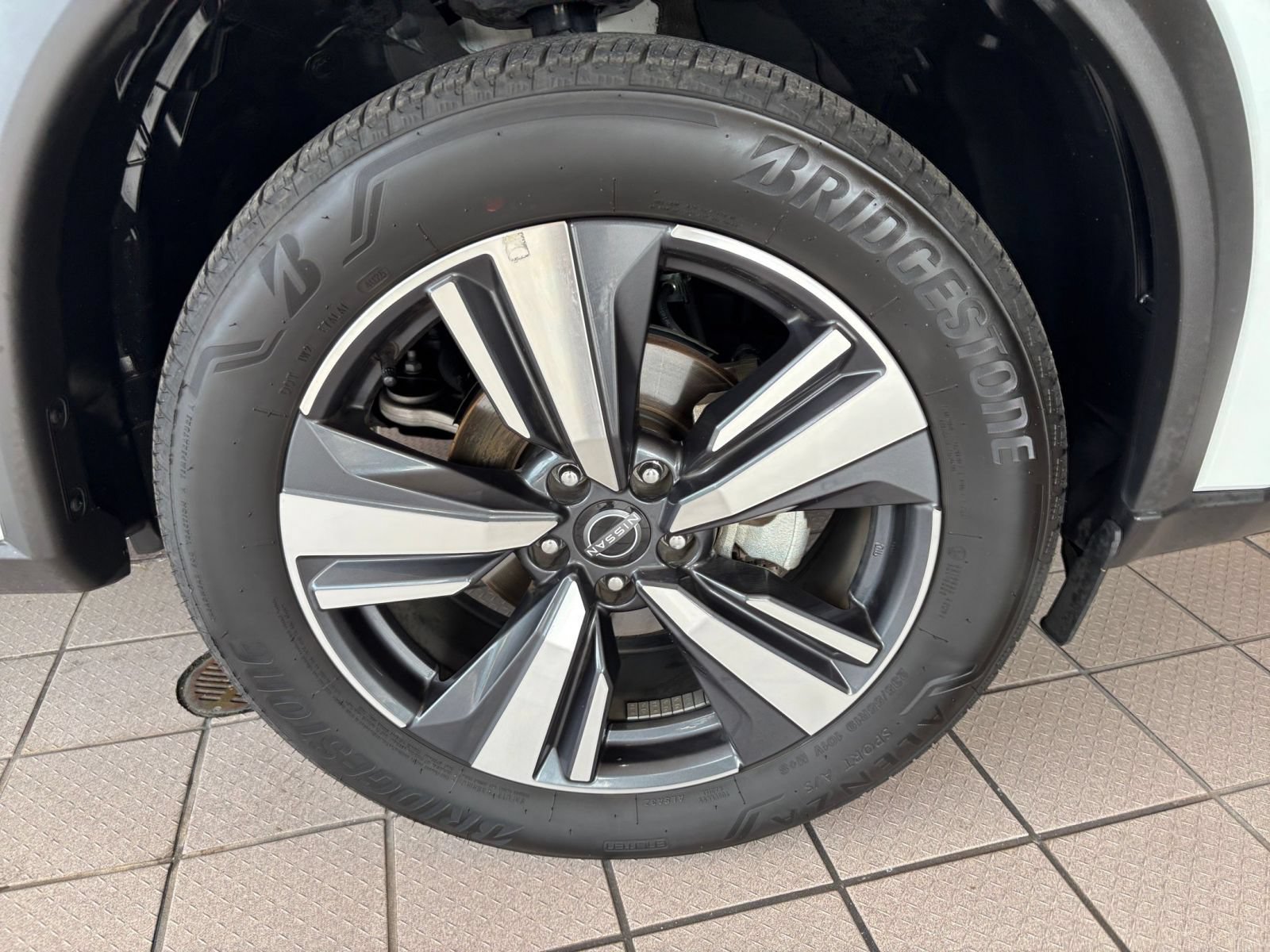 Used 2026 Nissan Rogue SL FWD image 31