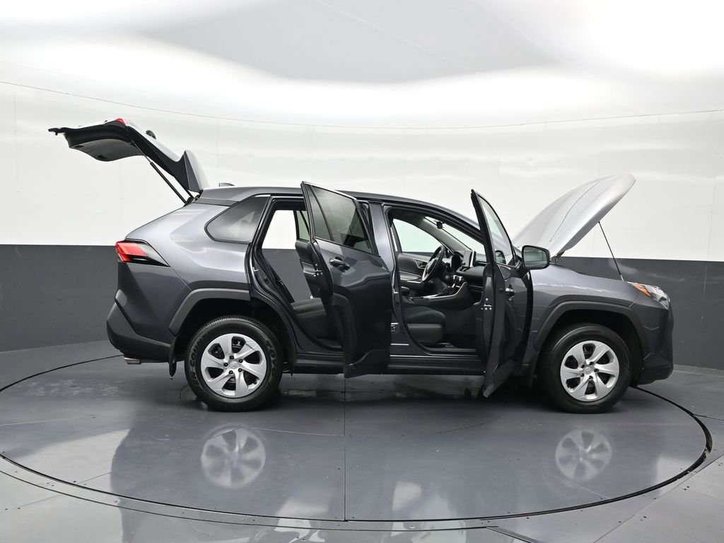 Used 2024 Toyota RAV4 LE image 32