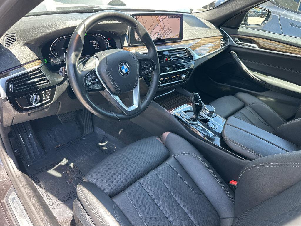 Used 2021 BMW 530e w/ Convenience Package RWD image 16