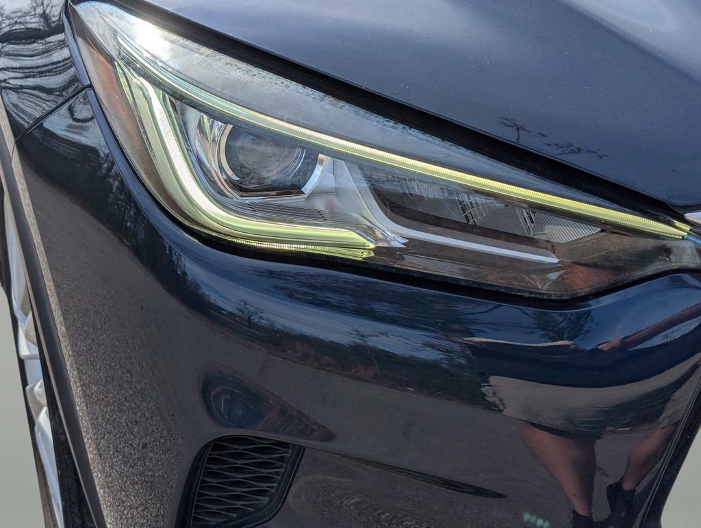 Used 2022 INFINITI QX50 Luxe w/ Cargo Package FWD image 9