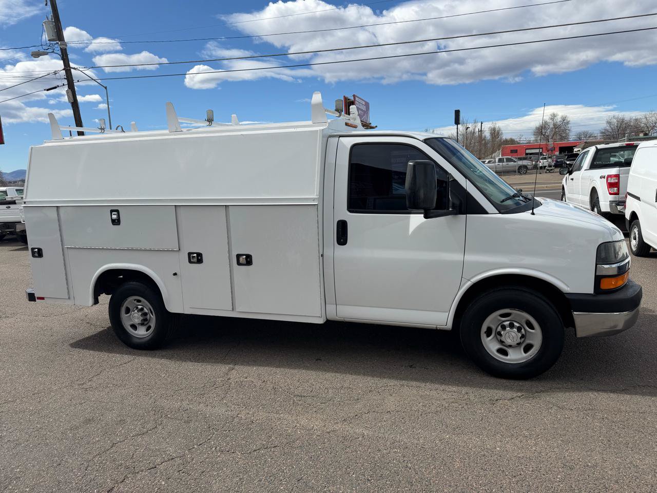 Used 2016 Chevrolet Express 3500 RWD image 1
