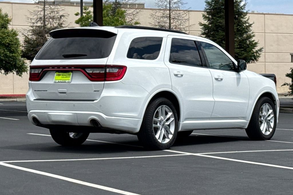 Used 2024 Dodge Durango GT RWD image 11