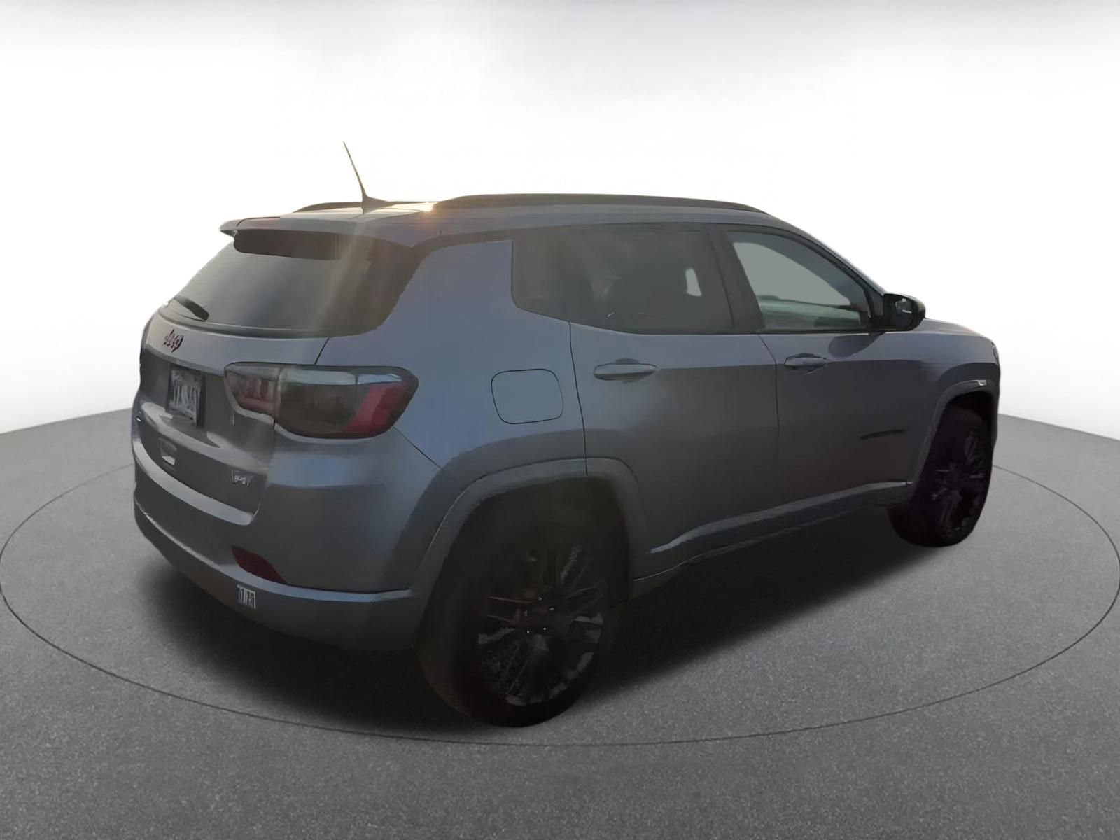 Used 2023 Jeep Compass Limited image 15