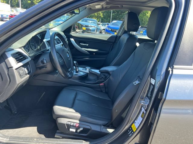 Used 2018 BMW 320i xDrive Sedan AWD/4WD image 14