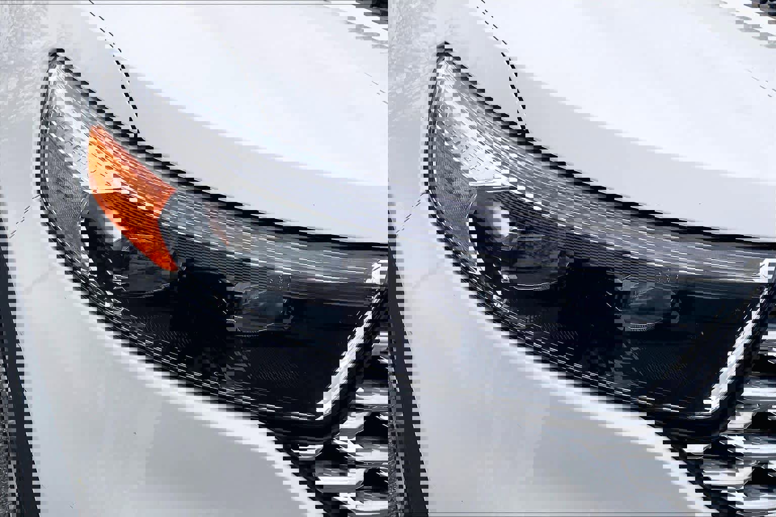 Used 2021 Ford Explorer Platinum w/ Premium Technology Package image 29