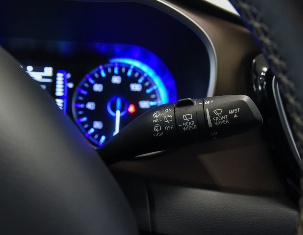 Used 2024 Chrysler Voyager LX FWD image 31