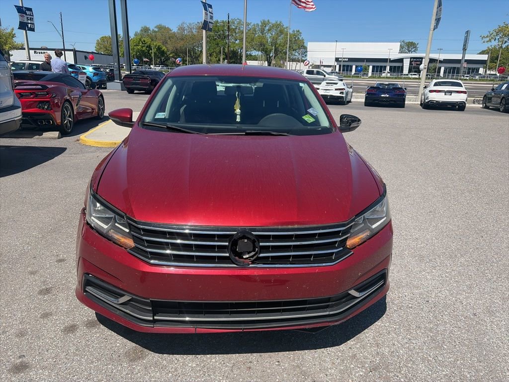 Used 2017 Volkswagen Passat 1.8T S image 4