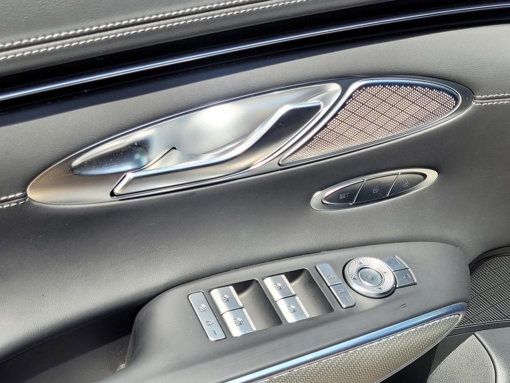 Used 2025 Genesis GV70 2.5T w/ Sport Prestige Package image 10