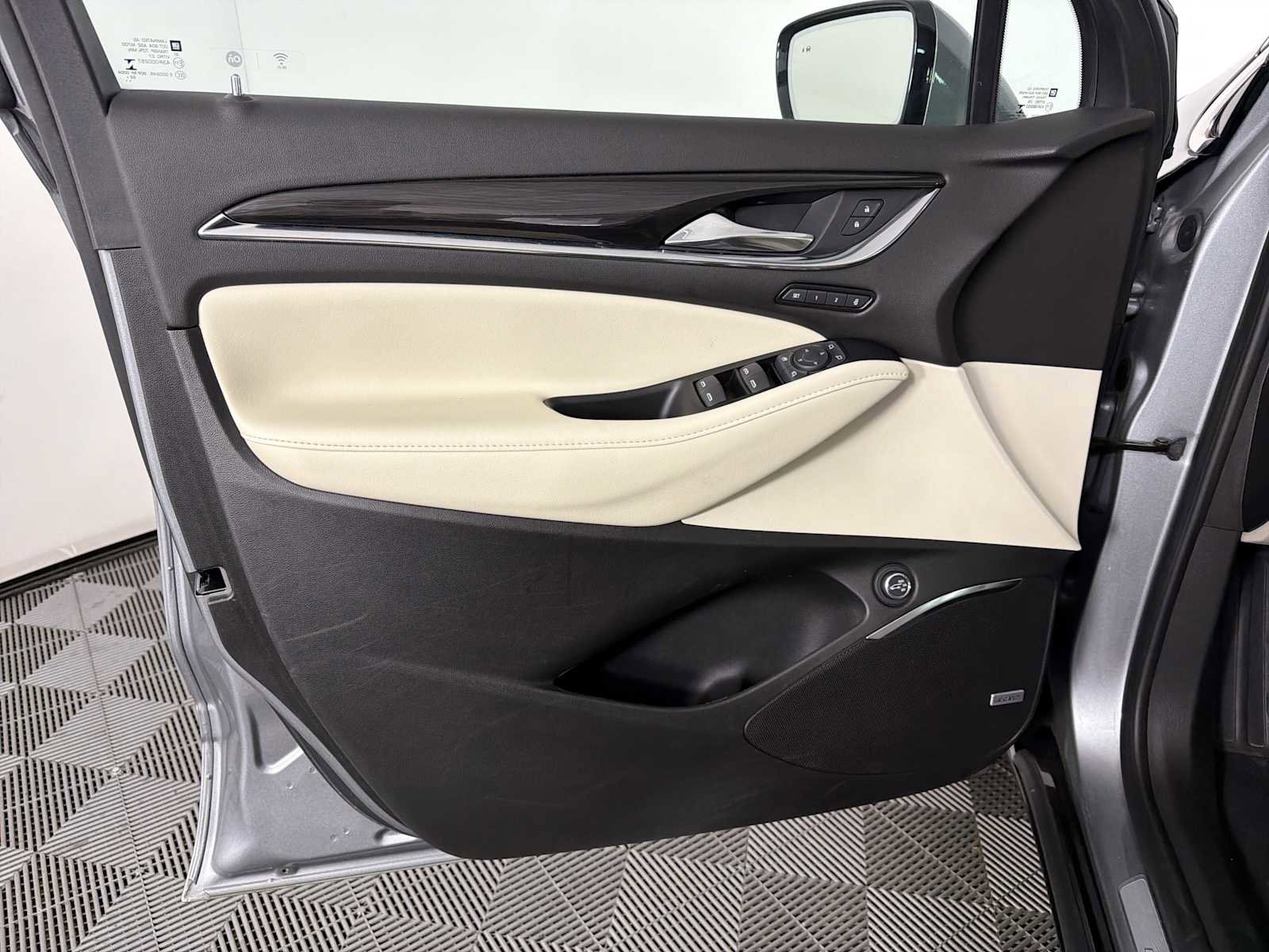 Certified 2023 Buick Enclave Premium w/ Experience Buick Package AWD/4WD image 8