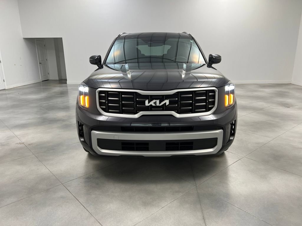 Used 2025 Kia Telluride S image 2