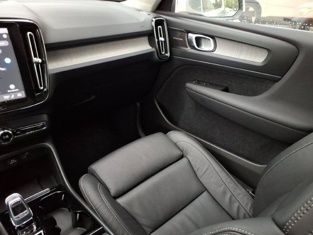 Certified 2023 Volvo XC40 B5 Ultimate w/ Climate Package AWD/4WD image 21