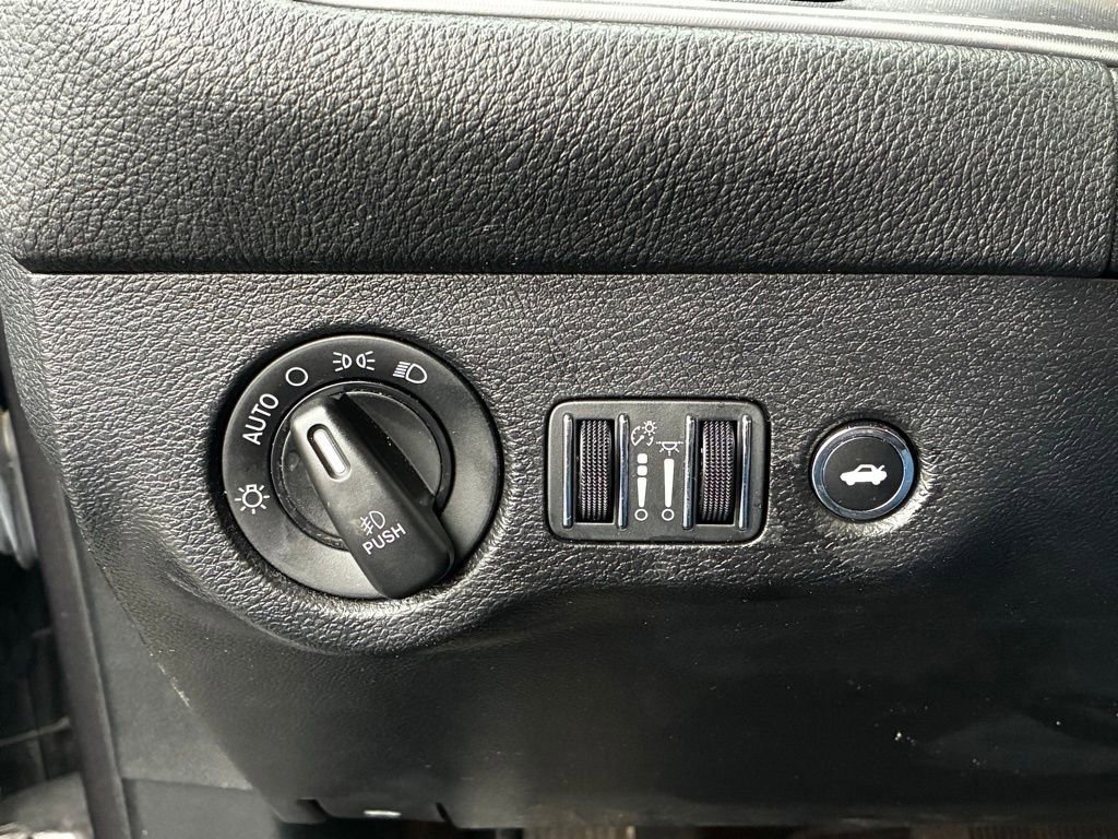 Used 2023 Dodge Challenger SXT w/ Blacktop Package image 18