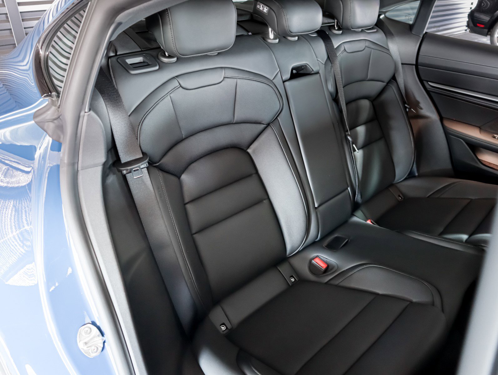 New 2026 Porsche Taycan 4S image 6