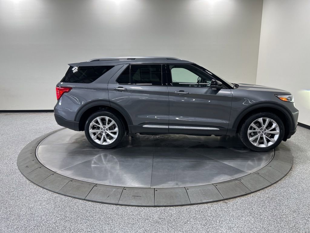 Certified 2022 Ford Explorer Platinum w/ Equipment Group 601A AWD/4WD image 6