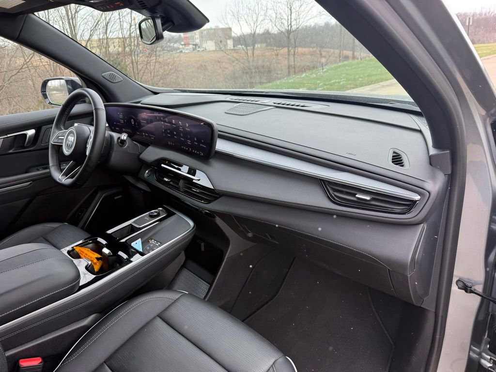 Used 2025 Buick Enclave Sport Touring image 27