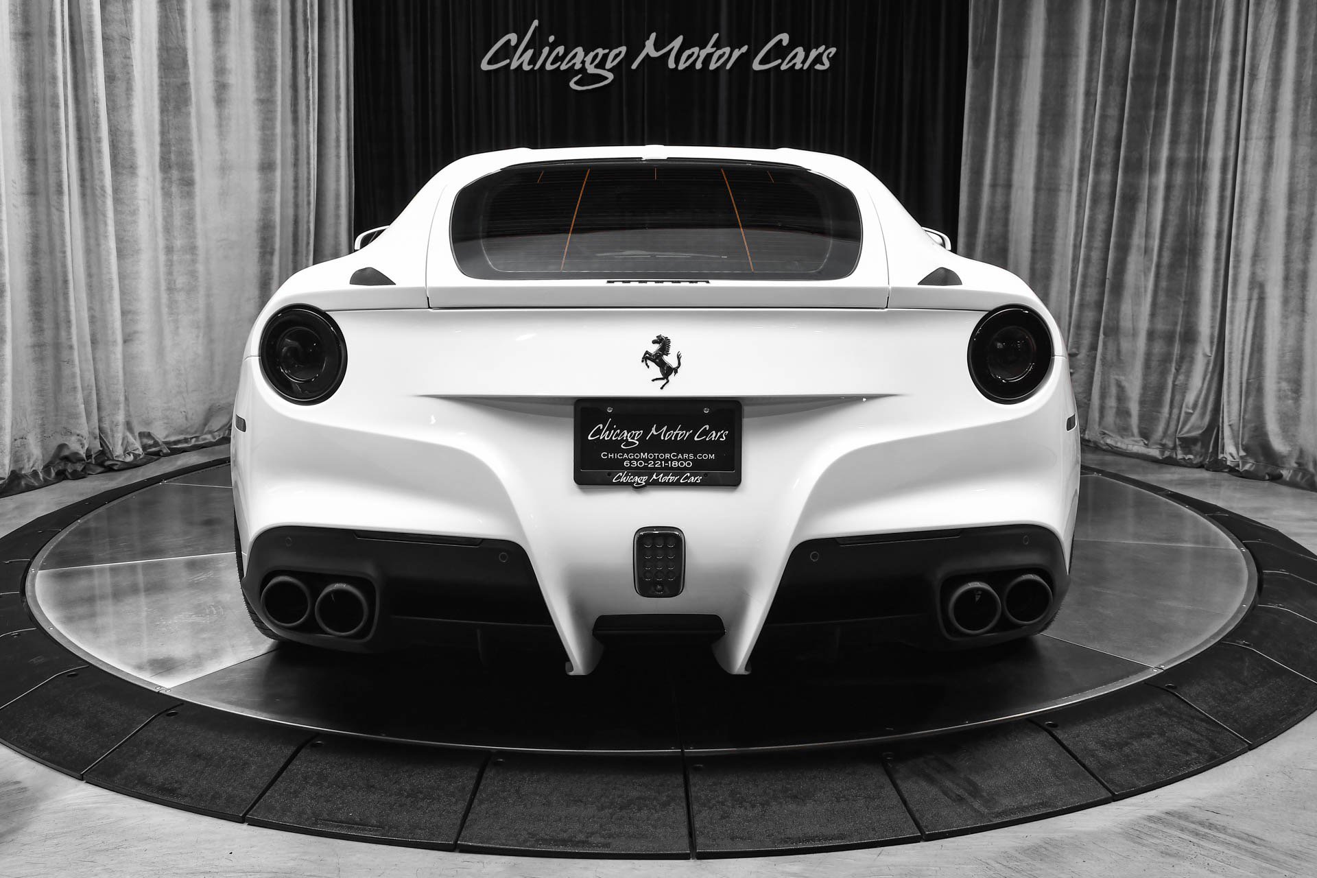 Used 2014 Ferrari F12 Berlinetta RWD image 5