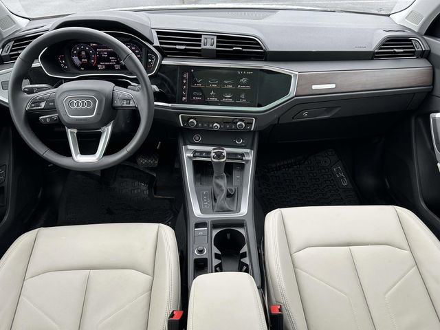Certified 2025 Audi Q3 2.0T Premium w/ Convenience Package AWD/4WD image 17