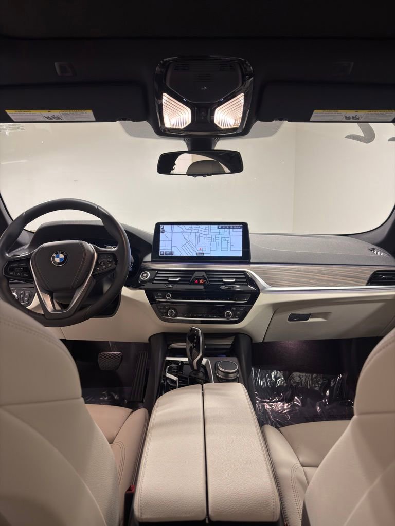 Used 2022 BMW 540i w/ Premium Package RWD image 6