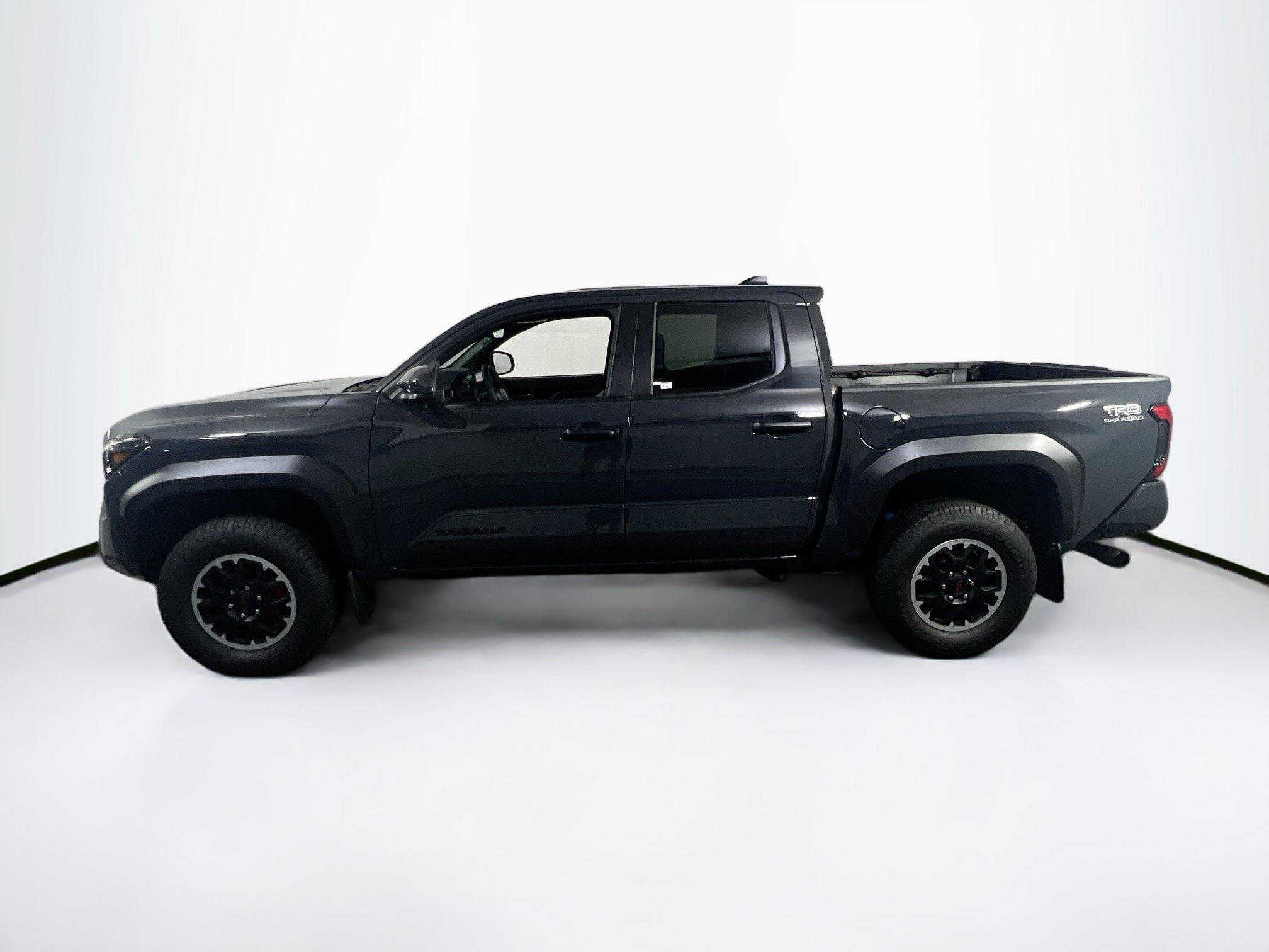Used 2025 Toyota Tacoma TRD Off-Road AWD/4WD image 8