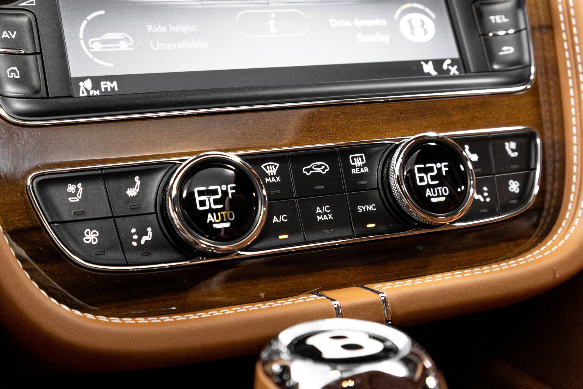 Used 2019 Bentley Bentayga image 64