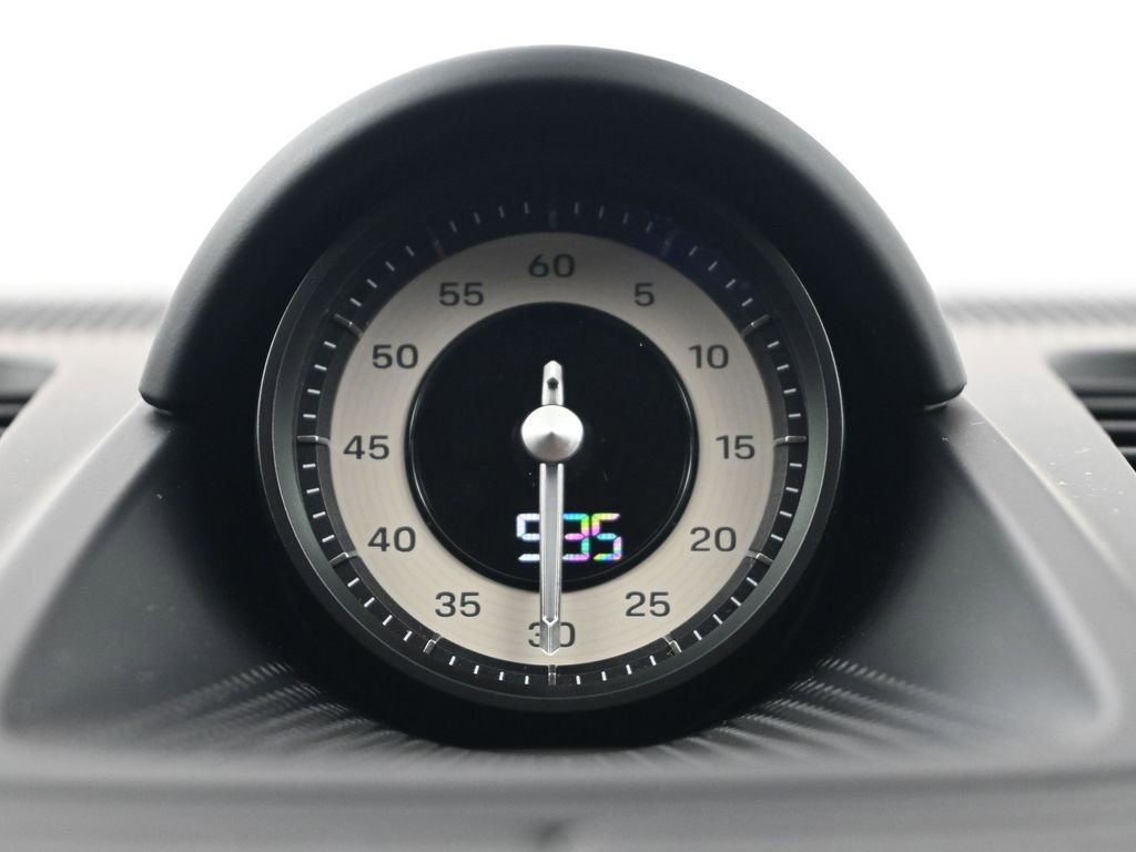 Used 2024 Porsche Panamera 4 image 12