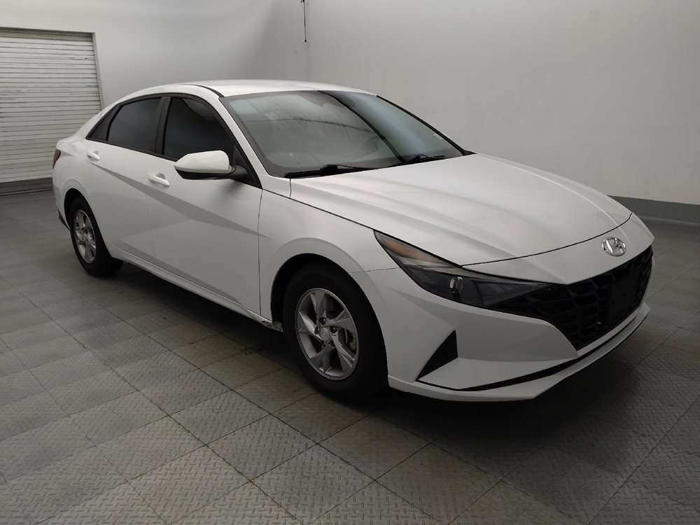 Used 2021 Hyundai Elantra SE FWD image 13