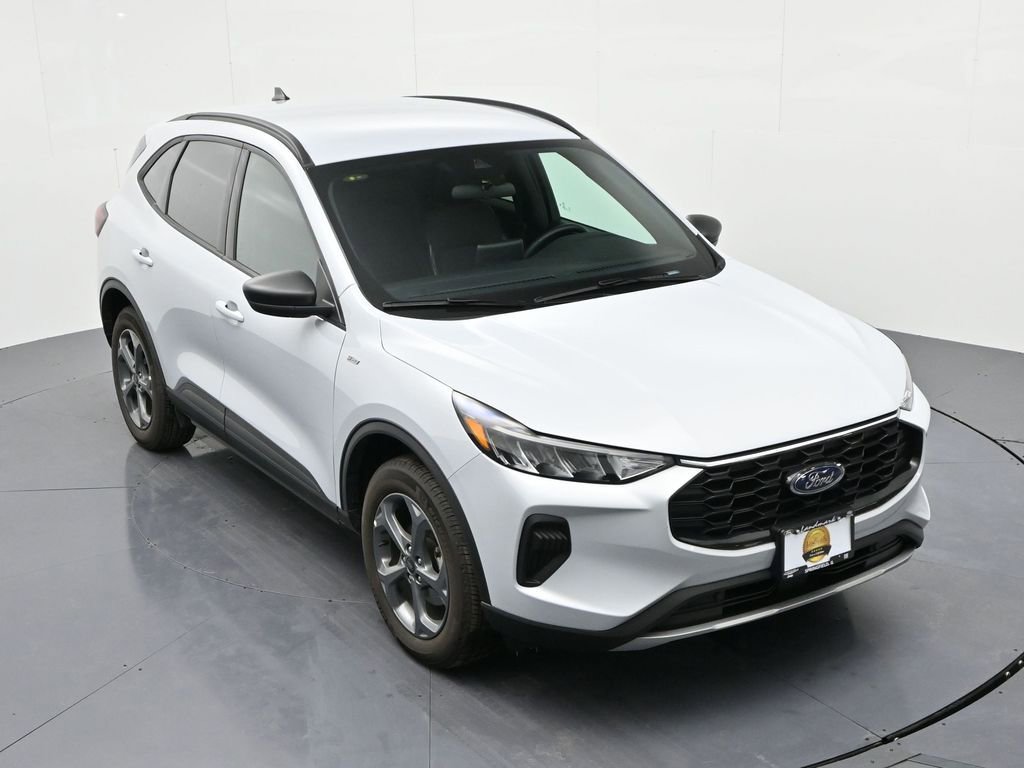 Used 2025 Ford Escape ST-Line image 16