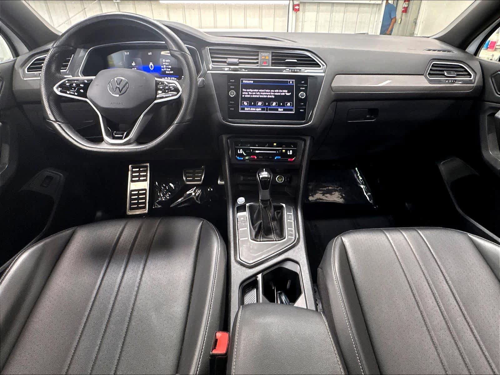 Used 2024 Volkswagen Tiguan SE R-Line FWD image 10