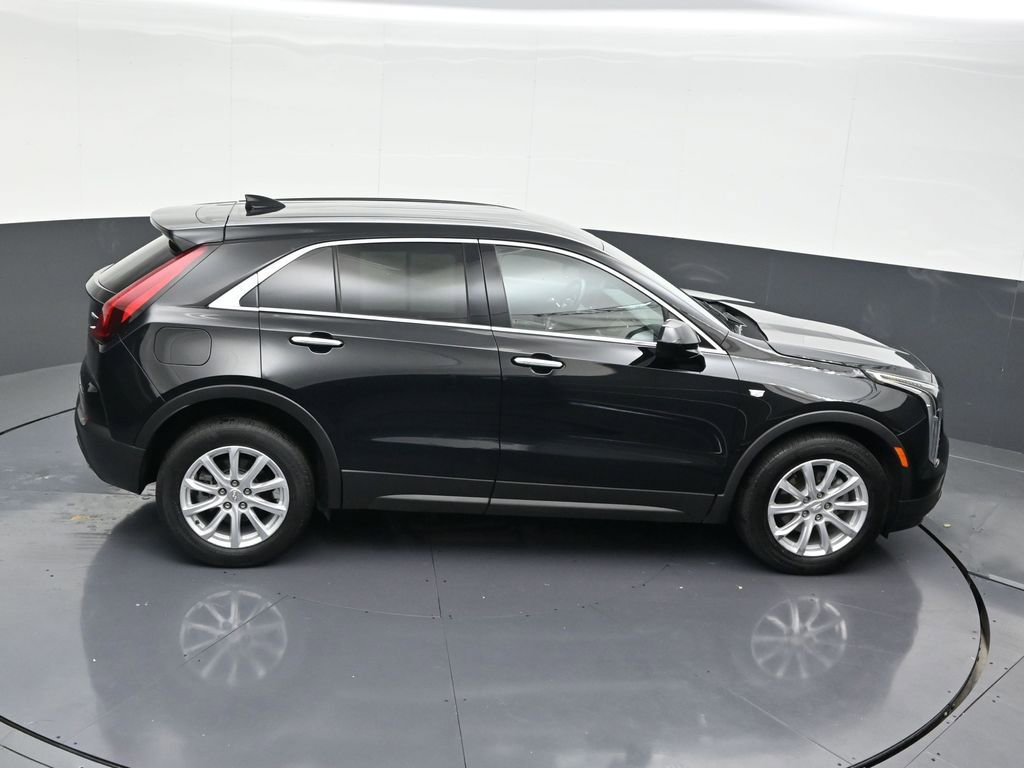 Used 2022 Cadillac XT4 Luxury w/ Driver Awareness Package image 18