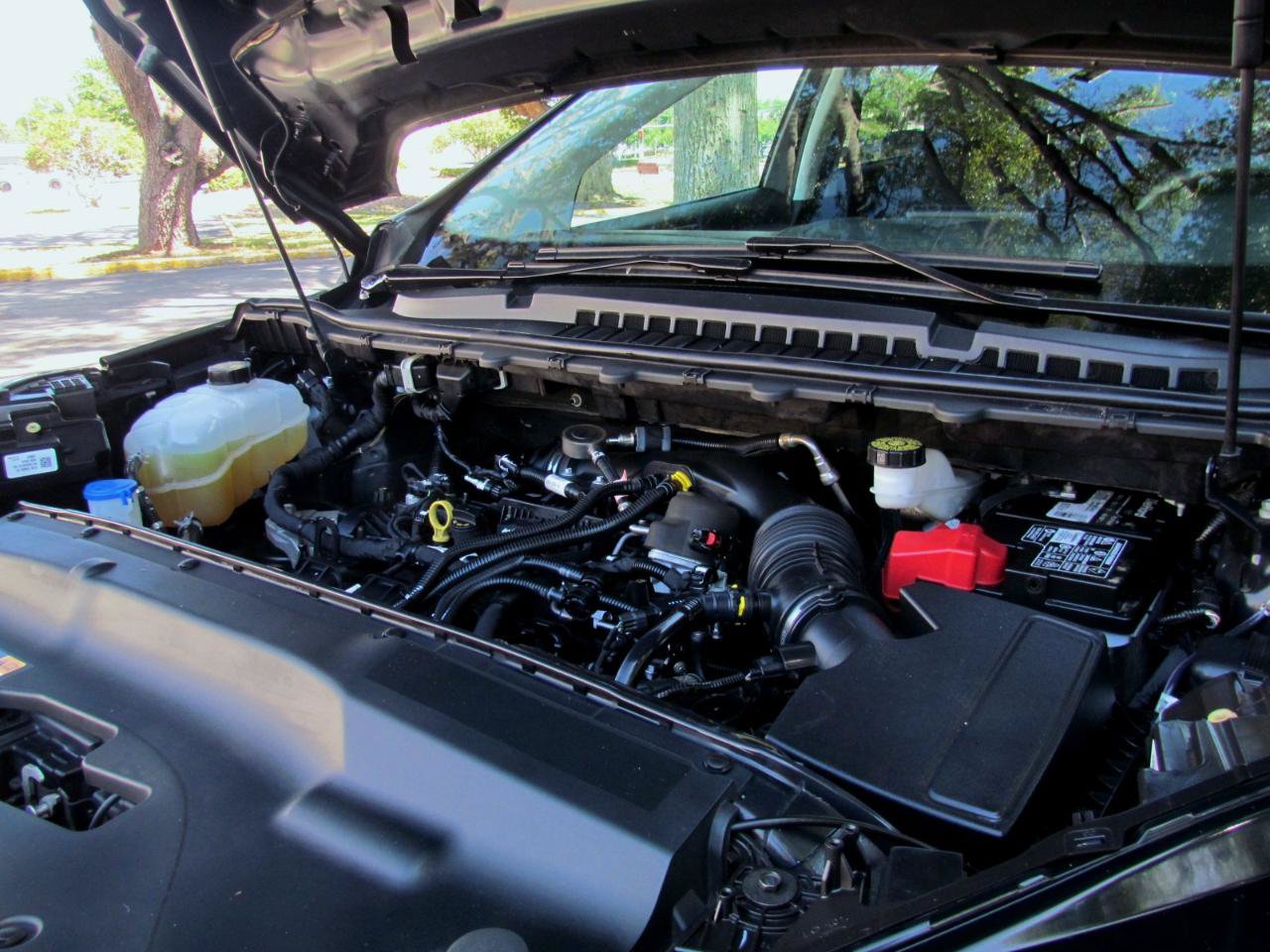 Used 2021 Ford Edge SE FWD image 37