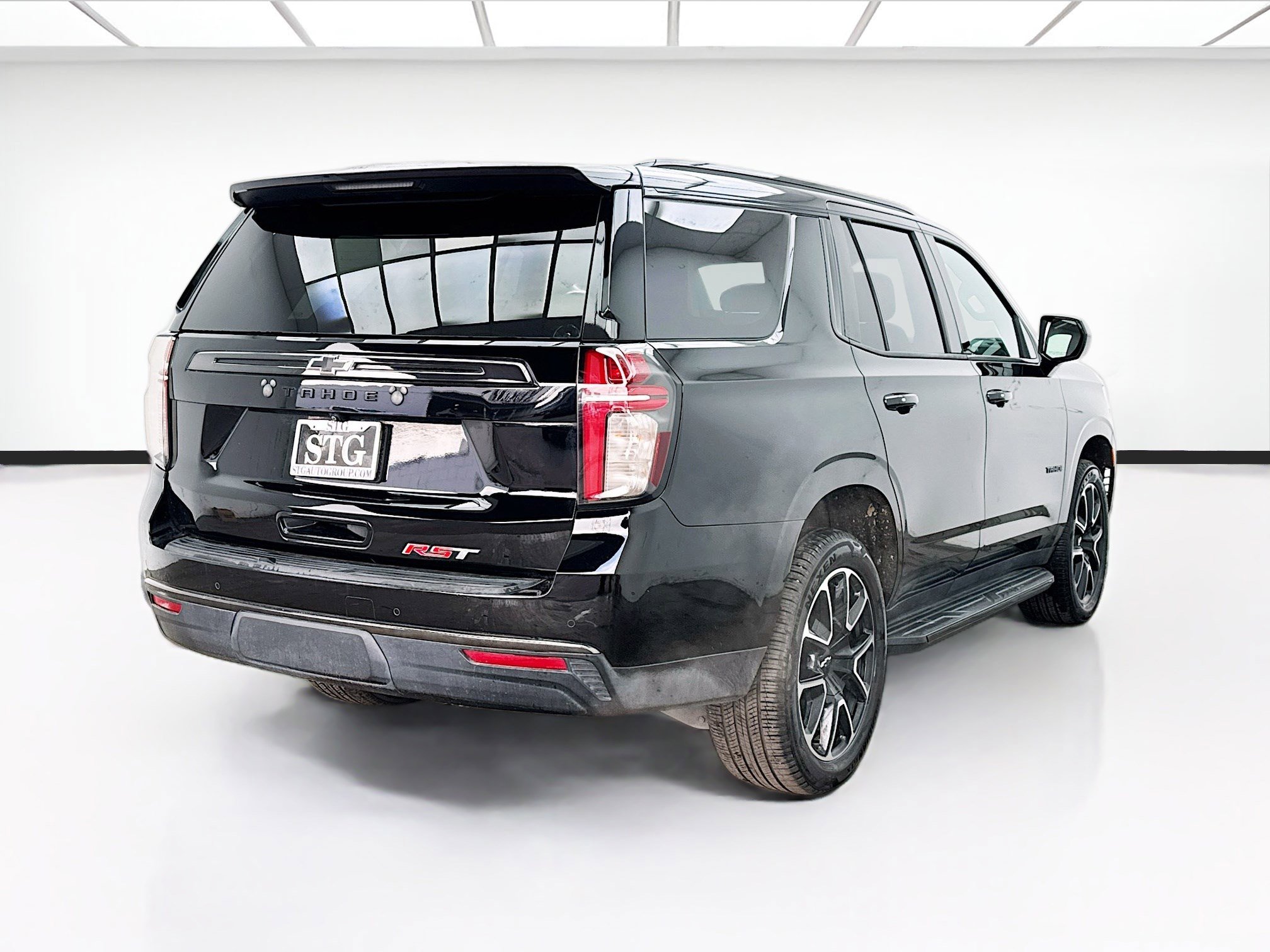 Used 2021 Chevrolet Tahoe RST AWD/4WD image 4