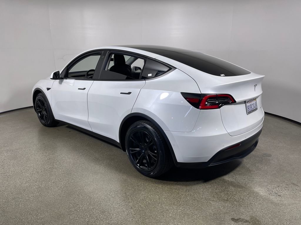 Used 2021 Tesla Model Y Long Range image 5