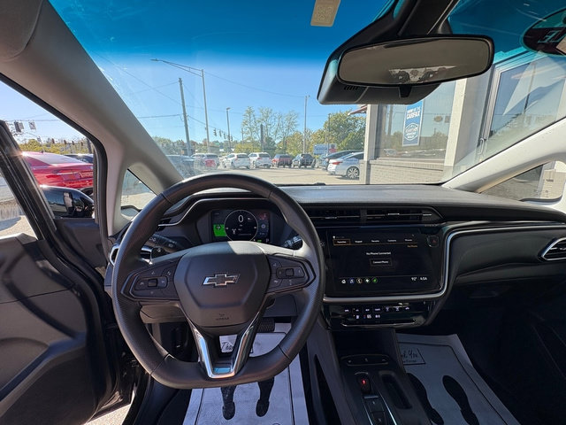 Used 2023 Chevrolet Bolt LT FWD image 18