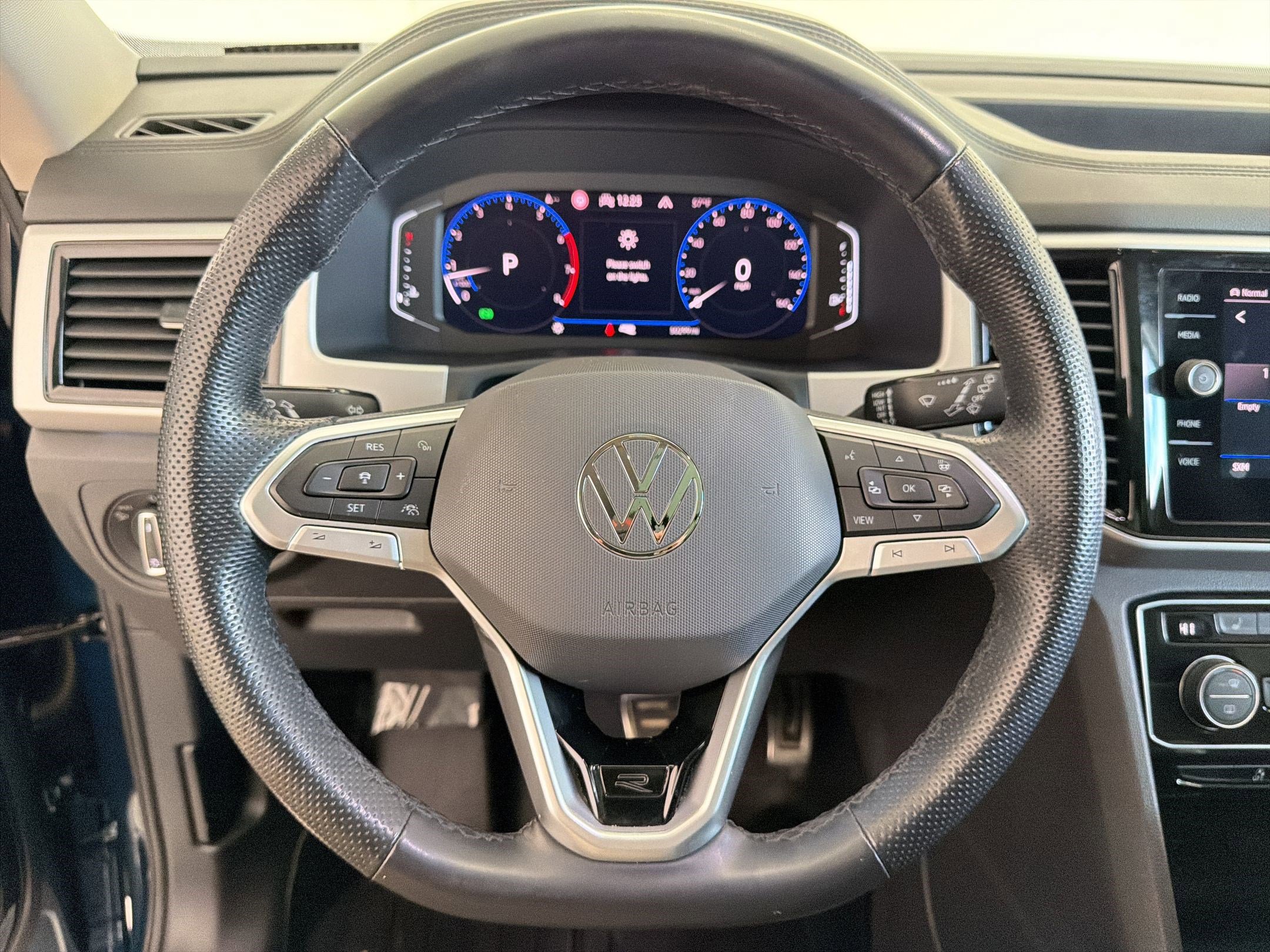 Used 2021 Volkswagen Atlas SEL R-Line image 18