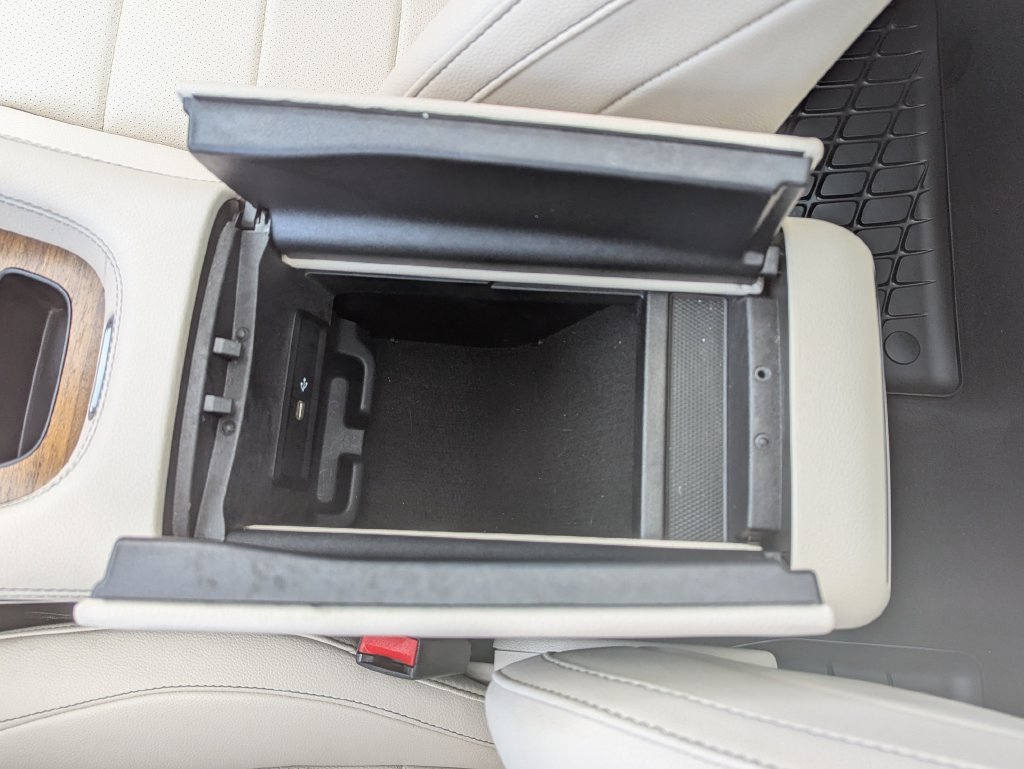 Used 2024 Mercedes-Benz GLE 450 4MATIC image 32
