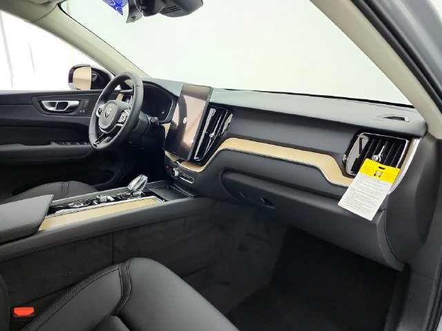 New 2026 Volvo XC60 T8 Plus w/ Protection Package Premier AWD/4WD image 17