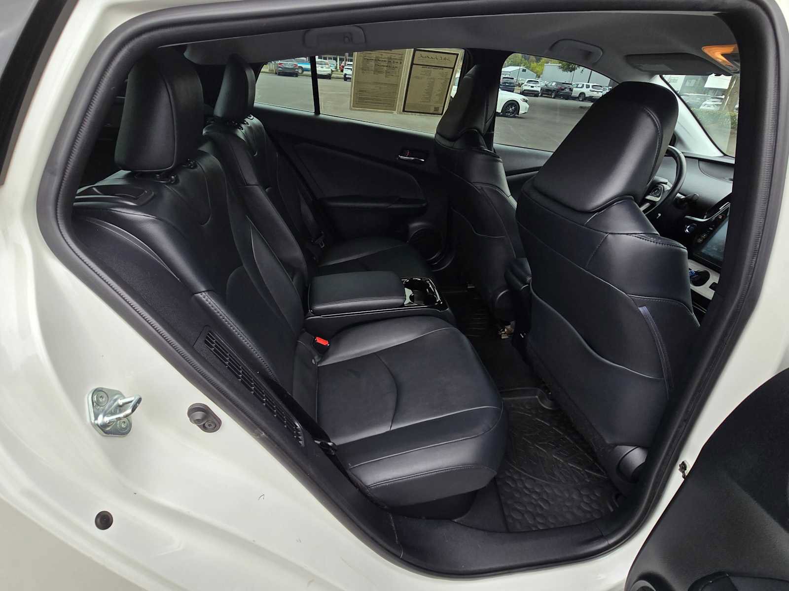 Used 2019 Toyota Prius Prime Premium FWD image 12