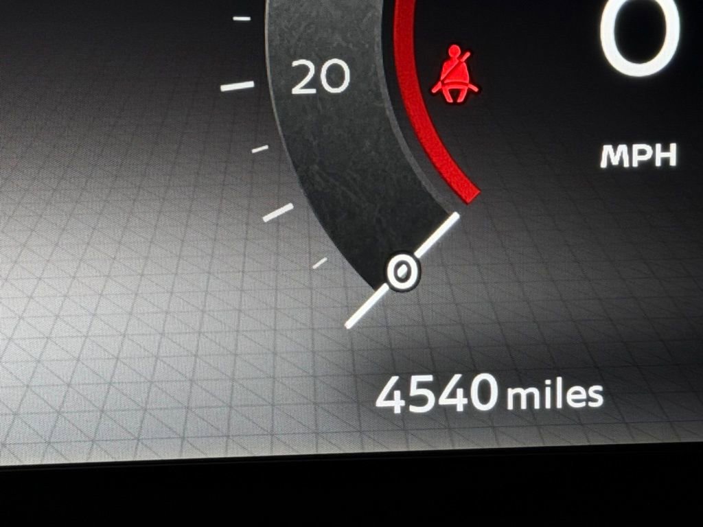 Used 2024 Nissan Ariya AWD image 15