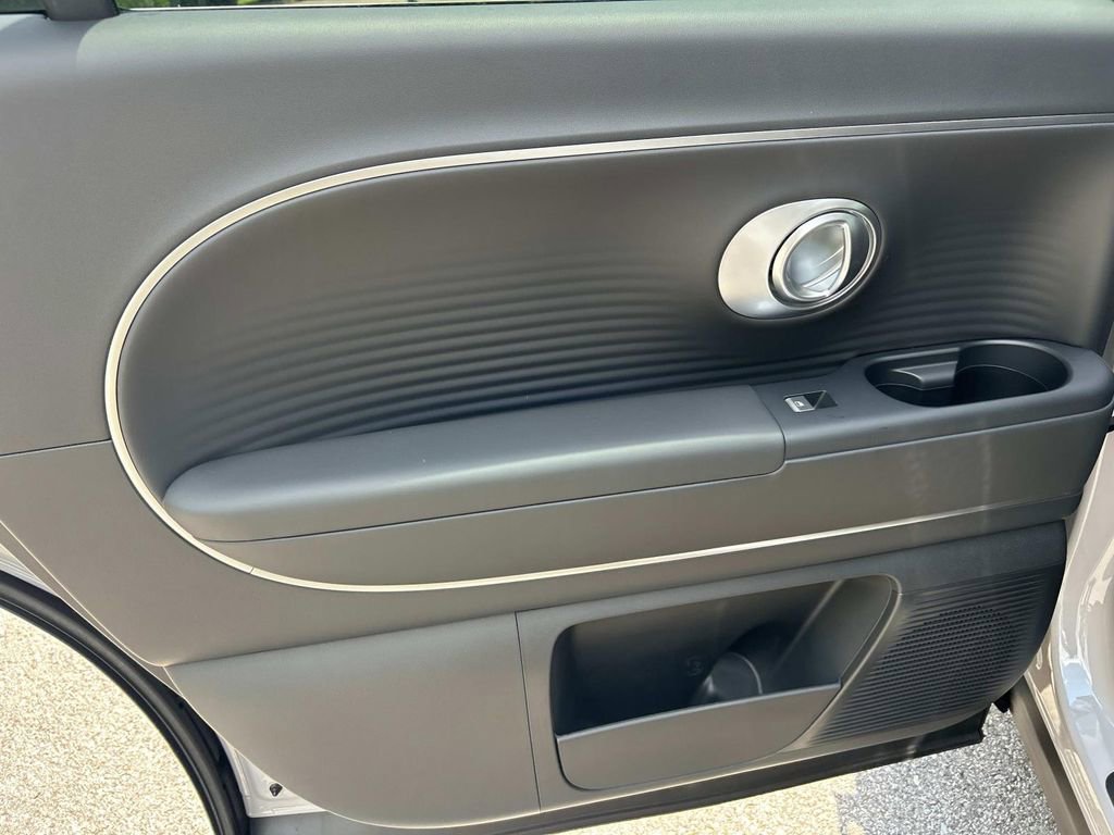 New 2026 Hyundai Ioniq 9 SEL image 21