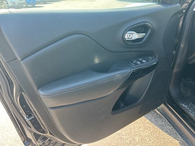 Used 2023 Jeep Cherokee Altitude Lux image 10