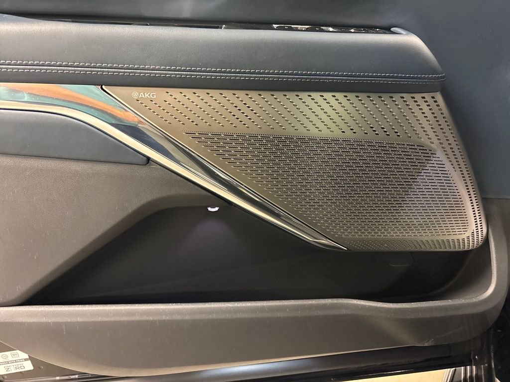 New 2025 Cadillac Escalade IQ Luxury 2 image 24