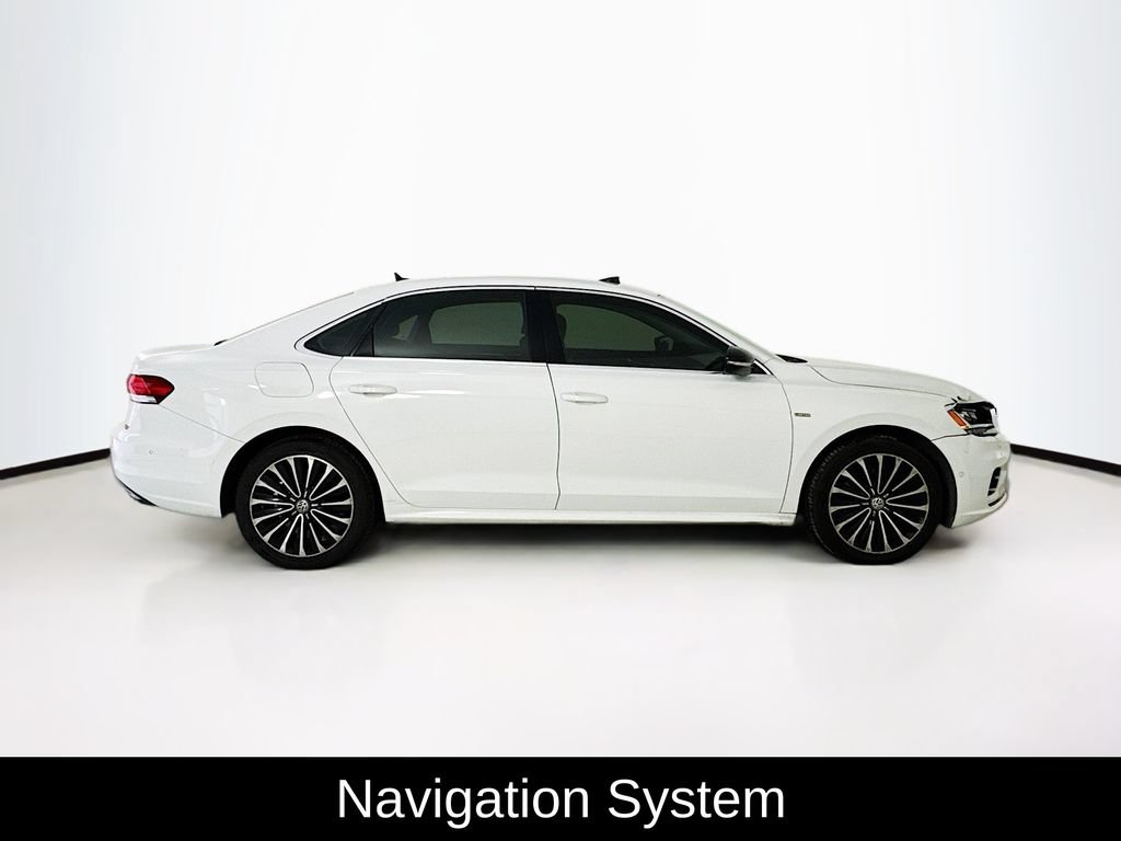 Used 2022 Volkswagen Passat 2.0T FWD image 7