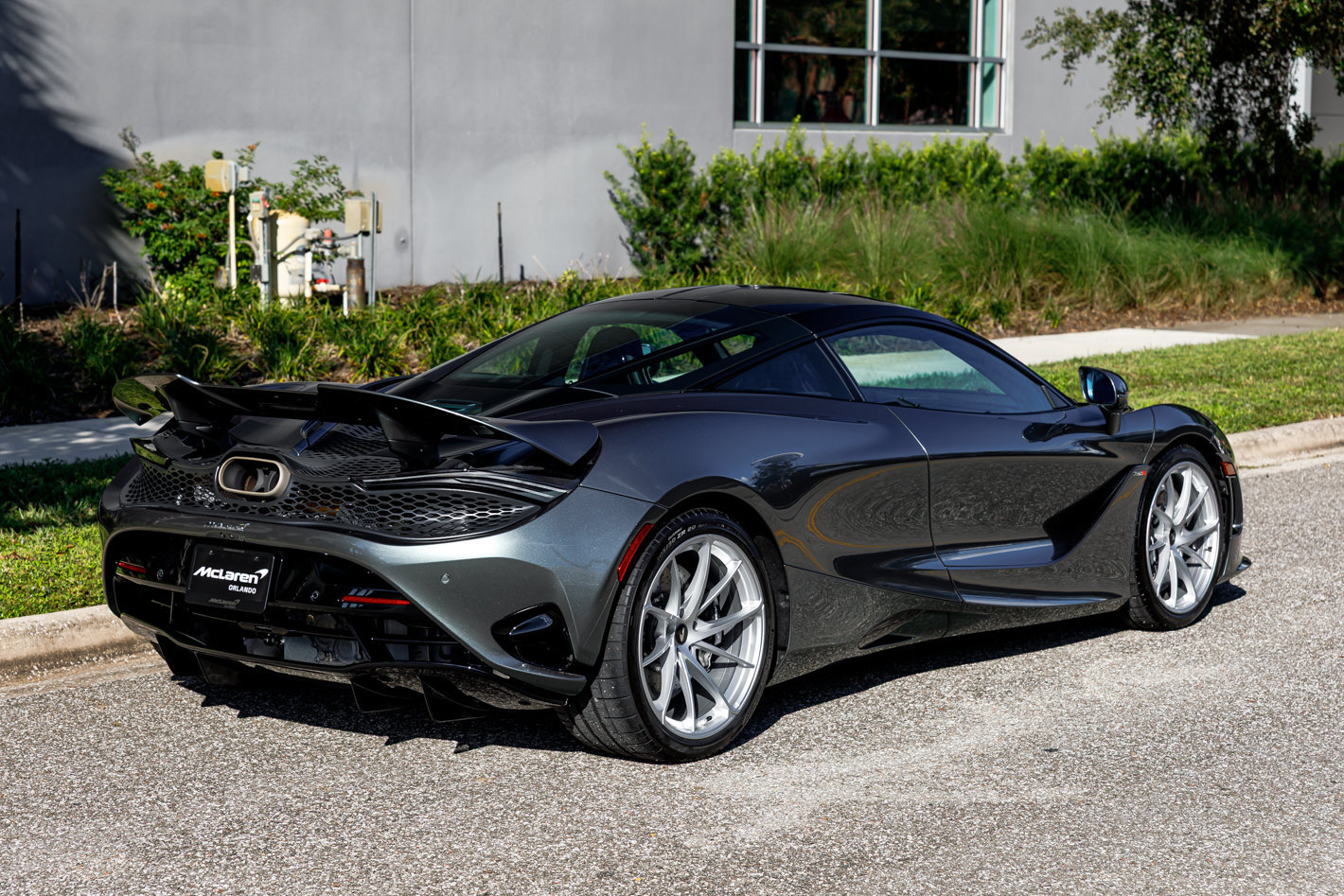 New 2027 McLaren 750S RWD image 3
