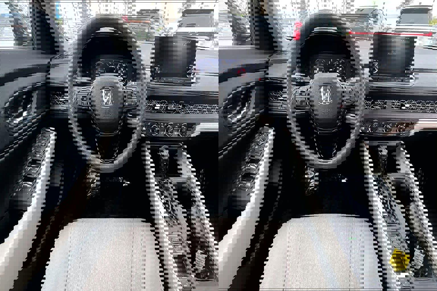 Used 2023 Honda Accord EX image 9