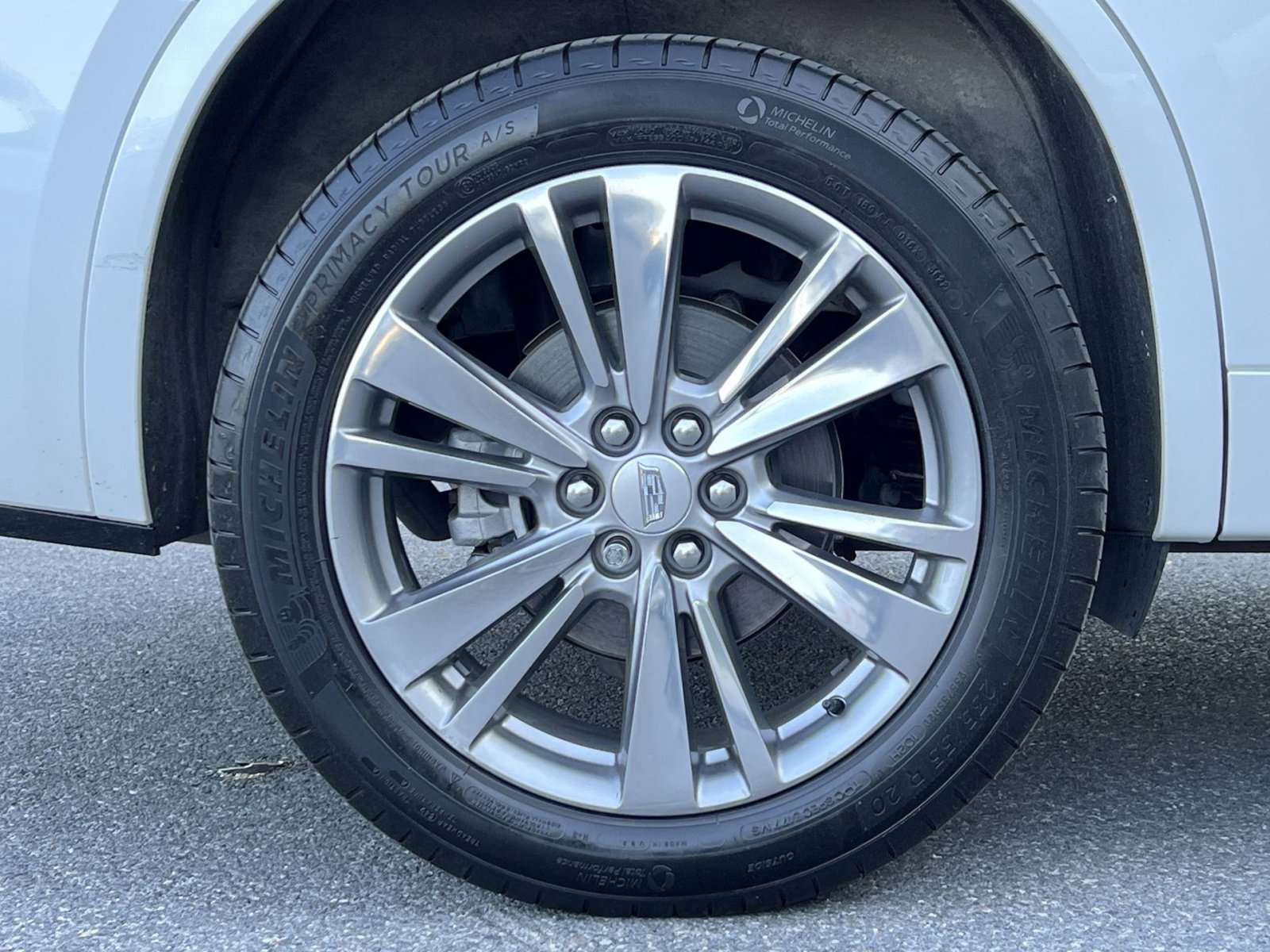 Used 2023 Cadillac XT6 Premium Luxury AWD/4WD image 16