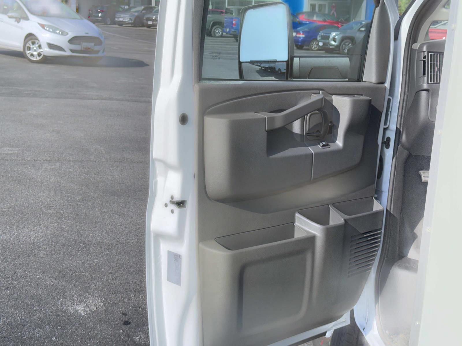 New 2026 Chevrolet Express 4500 w/ Power Convenience Package RWD image 15
