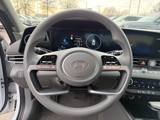 Certified 2024 Hyundai Elantra SEL image 13