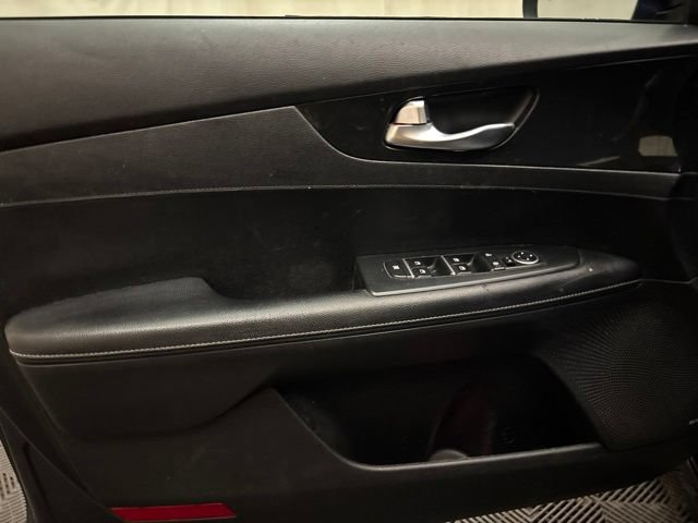 Used 2021 Kia Forte GT-Line w/ GT-Line Premium Package FWD image 9
